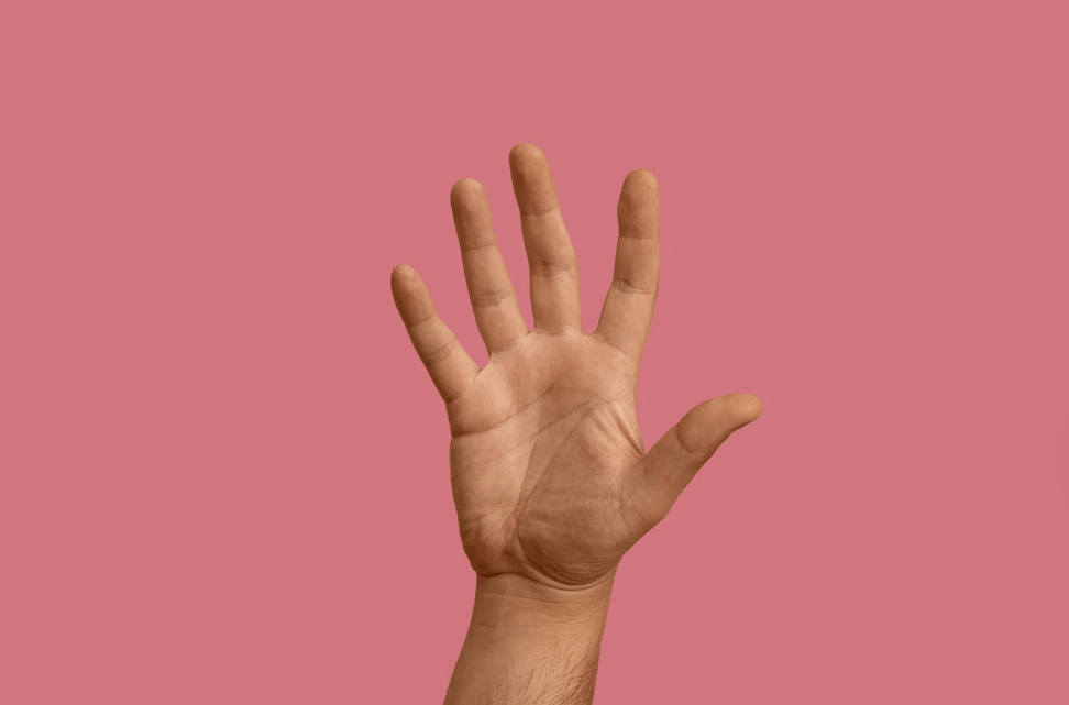 Sinal oculto nos dedos pode indicar câncer de pulmão; entenda