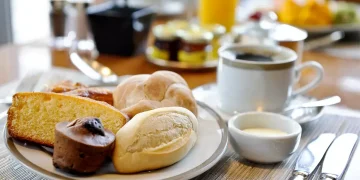 Alimentos que jamais devem ser consumidos no café da manhã para evitar AVC e câncer