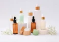 Os tóxicos escondidos nos cosméticos: como eles destroem a saúde