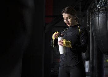 Creatina: como escolher a melhor e quais os benefícios que vão além da força