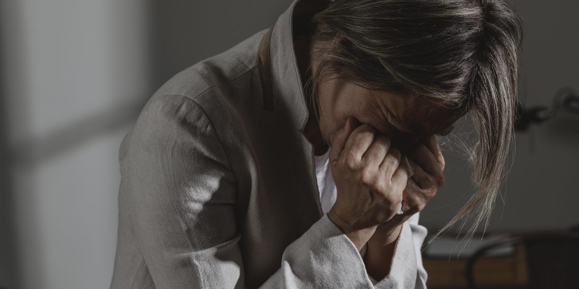 Esses alimentos comuns ‘roubam’ a felicidade e podem causar depressão; veja quais