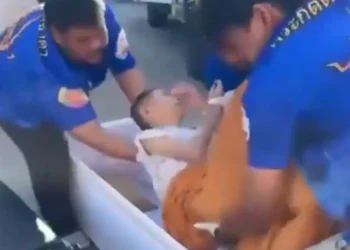 Idosa acorda dentro de caixão antes de ser cremada