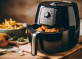 Air fryer faz mal à saúde? Especialista faz alerta: ‘jamais a use assim’
