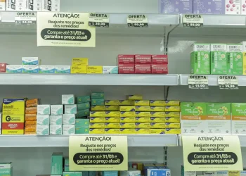 farmácias em supermercados